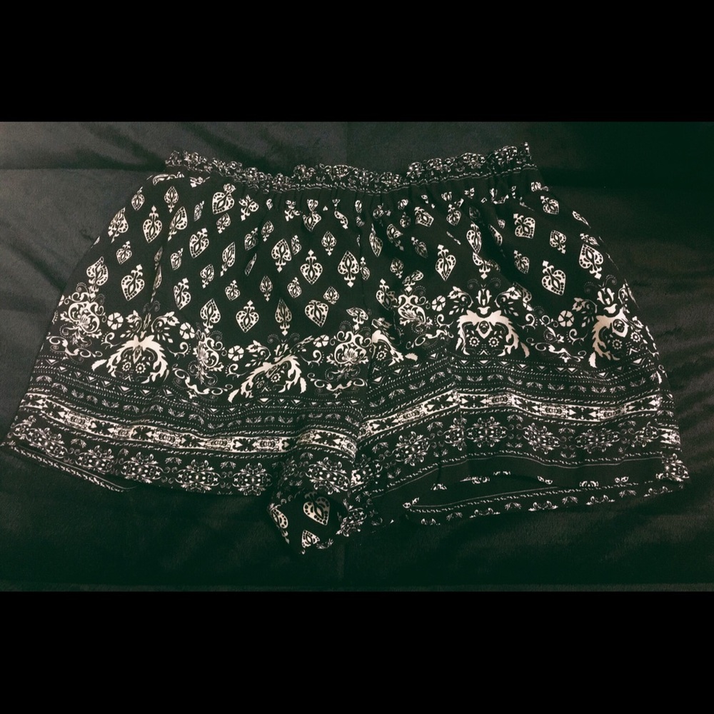 Cute black printed shorts